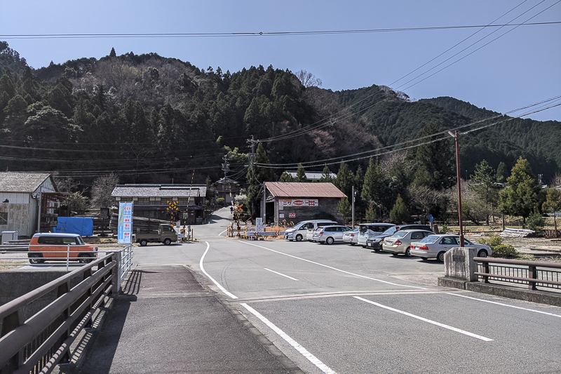 淡墨桜(美杉町竹原)駐車場