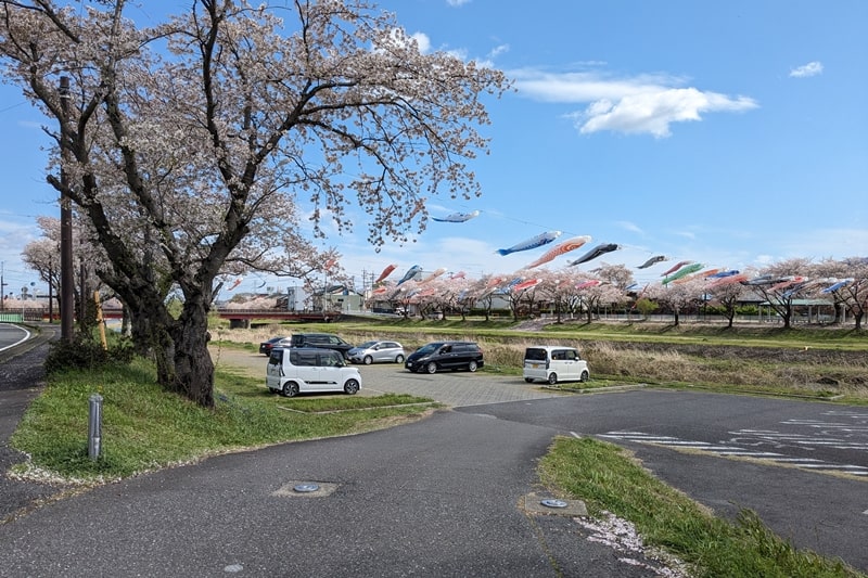 相川水辺公園駐車場